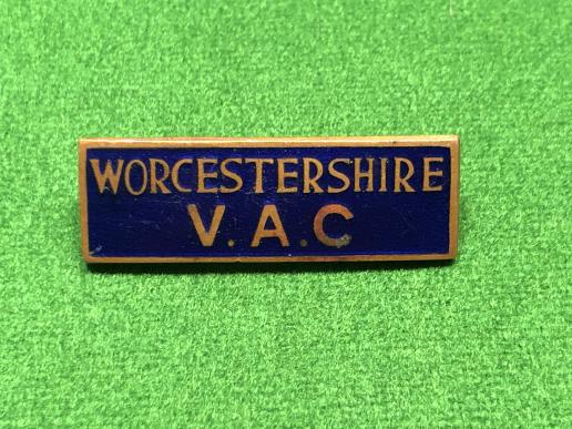 Worcestershire Volunteer Agricultural Camp Lapel Badge.