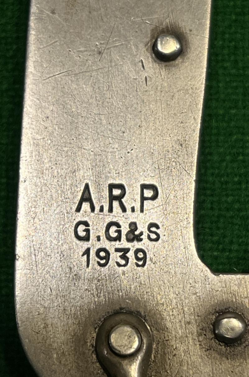 ARP clasp knife.