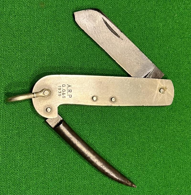 ARP clasp knife.